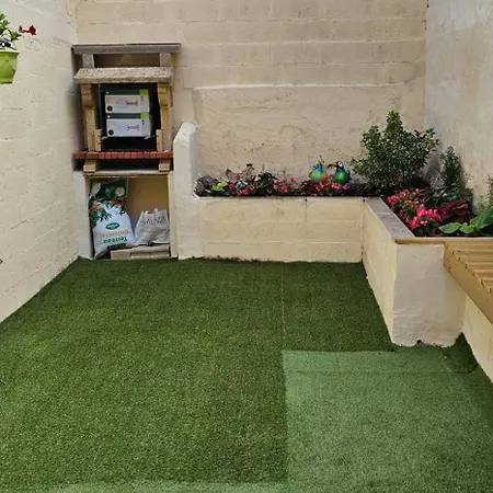 Apartman Charmants Proches Centre Ville, 2 Option , 1er 75m2 Avec Terrasse Privee Et 2eme 105m2 Rdc Avec Jardin Privatif , Parking Gratuit Dans Le Rue Épernay