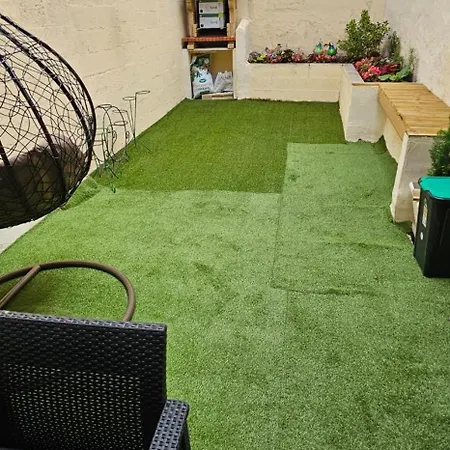 Charmants Proches Centre Ville, 2 Option , 1er 75m2 Avec Terrasse Privee Et 2eme 105m2 Rdc Avec Jardin Privatif , Parking Gratuit Dans Le Rue شقة إيبيرني