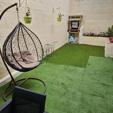 شقة Charmants Proches Centre Ville, 2 Option , 1er 75m2 Avec Terrasse Privee Et 2eme 105m2 Rdc Avec Jardin Privatif , Parking Gratuit Dans Le Rue