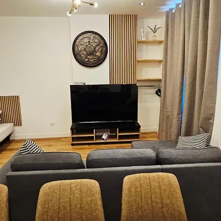 Charmants Proches Centre Ville, 2 Option , 1er 75m2 Avec Terrasse Privee Et 2eme 105m2 Rdc Avec Jardin Privatif , Parking Gratuit Dans Le Rue * إيبيرني