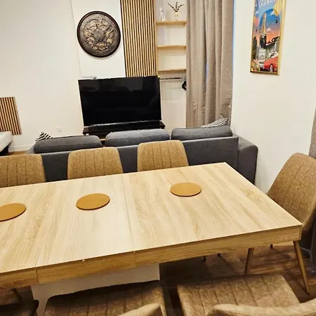 Charmants Proches Centre Ville, 2 Option , 1er 75m2 Avec Terrasse Privee Et 2eme 105m2 Rdc Avec Jardin Privatif , Parking Gratuit Dans Le Rue إيبيرني