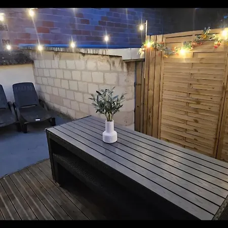 Charmants Proches Centre Ville, 2 Option , 1er 75m2 Avec Terrasse Privee Et 2eme 105m2 Rdc Avec Jardin Privatif , Parking Gratuit Dans Le Rue إيبيرني