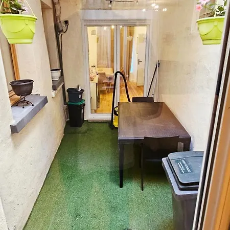 Charmants Proches Centre Ville, 2 Option , 1er 75m2 Avec Terrasse Privee Et 2eme 105m2 Rdc Avec Jardin Privatif , Parking Gratuit Dans Le Rue Apartman Épernay