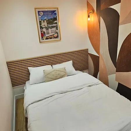 Charmants Proches Centre Ville, 2 Option , 1er 75m2 Avec Terrasse Privee Et 2eme 105m2 Rdc Avec Jardin Privatif , Parking Gratuit Dans Le Rue