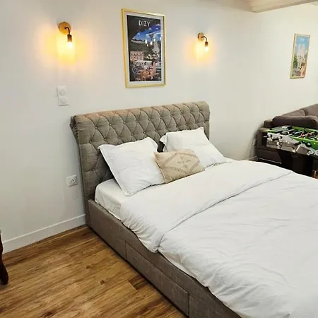 شقة Charmants Proches Centre Ville, 2 Option , 1er 75m2 Avec Terrasse Privee Et 2eme 105m2 Rdc Avec Jardin Privatif , Parking Gratuit Dans Le Rue *