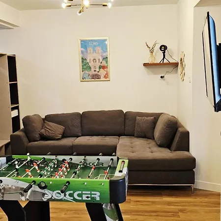 Apartman Charmants Proches Centre Ville, 2 Option , 1er 75m2 Avec Terrasse Privee Et 2eme 105m2 Rdc Avec Jardin Privatif , Parking Gratuit Dans Le Rue *