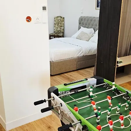 Apartman Charmants Proches Centre Ville, 2 Option , 1er 75m2 Avec Terrasse Privee Et 2eme 105m2 Rdc Avec Jardin Privatif , Parking Gratuit Dans Le Rue *