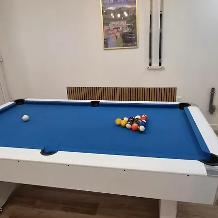 Charmants Proches Centre Ville, 2 Option , 1er 75m2 Avec Terrasse Privee Et 2eme 105m2 Rdc Avec Jardin Privatif , Parking Gratuit Dans Le Rue Appartement